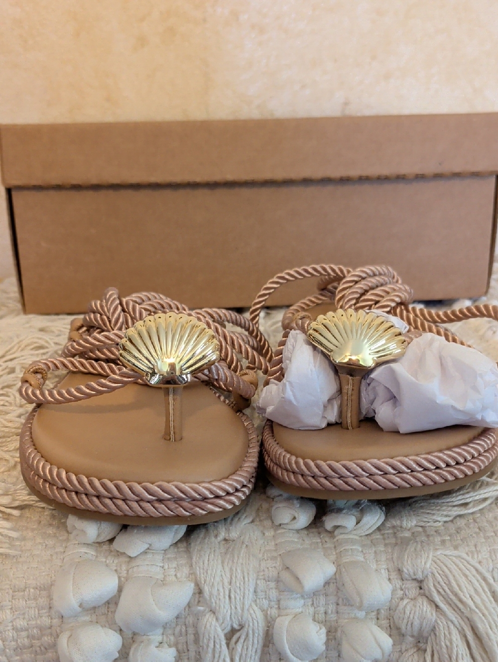 INC Shell & Rope Sandals 6 - Picture 5 of 7